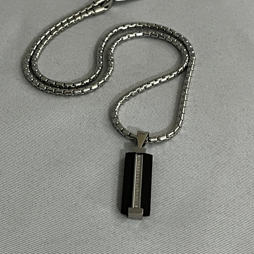 SHR Diamond 1/10CTW Dog Tag Necklace Men 22